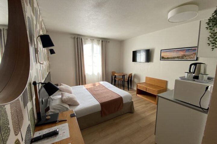 Room 14 of 16