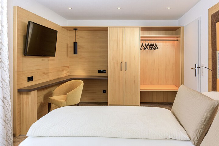Room 14 of 45
