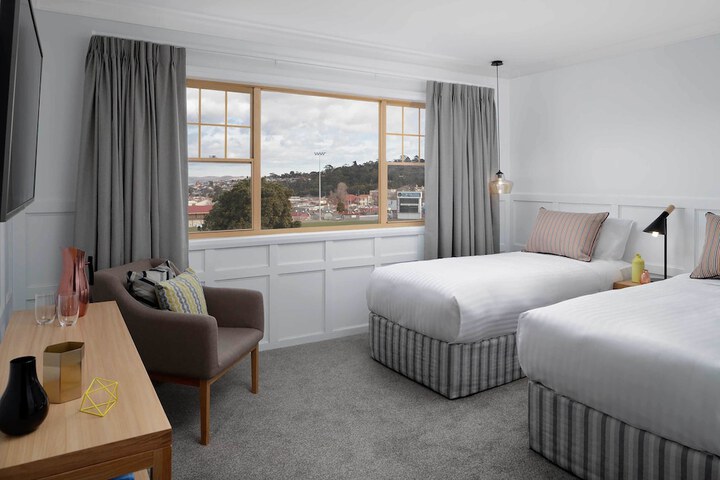 Room 21 of 53