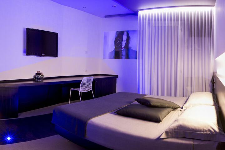 Room 40 of 95