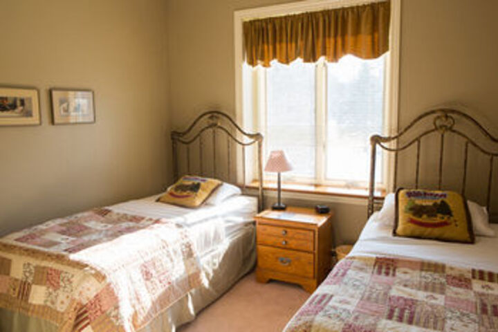 Room 10 of 20