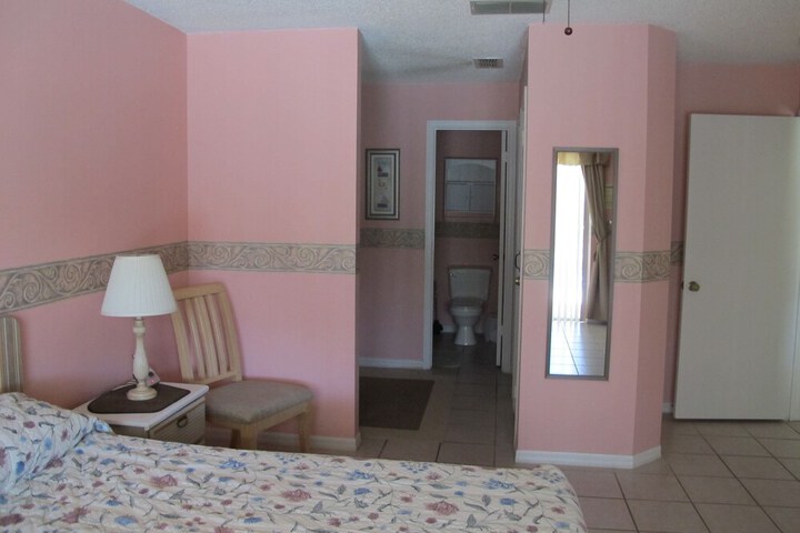 Room 11 of 44
