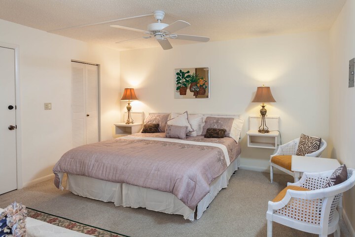 Room 2 of 11