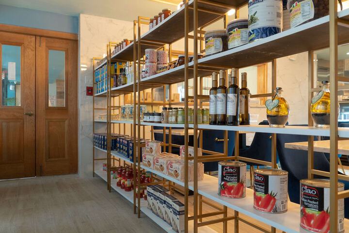 restaurant-cafeteria