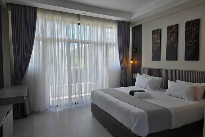 Room 9 of 35