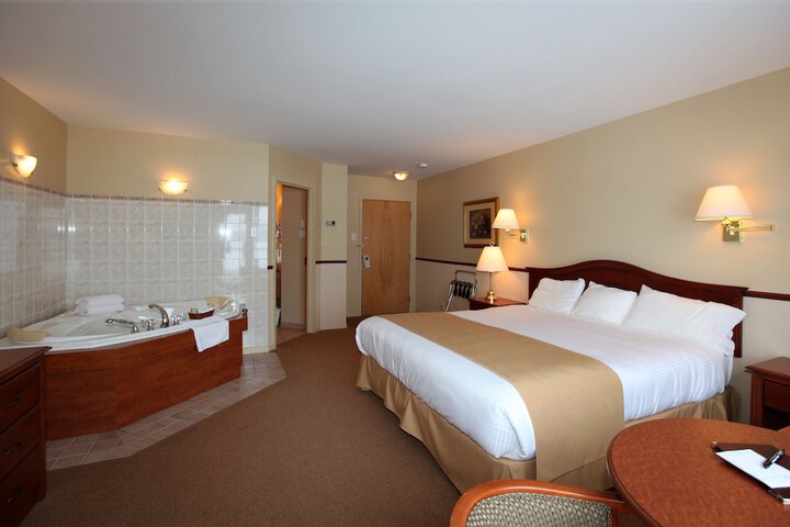 Room 9 of 54
