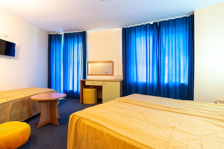 Room 34 of 85