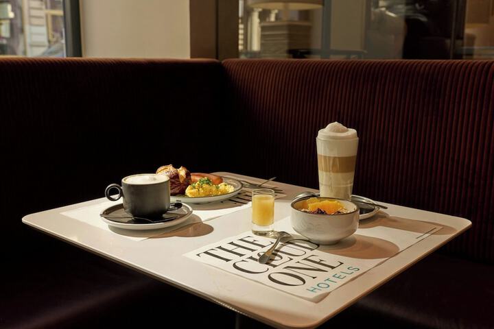 Breakfast/Coffee Service 64 of 89