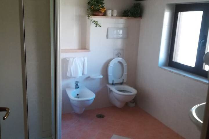 Room 9 of 18