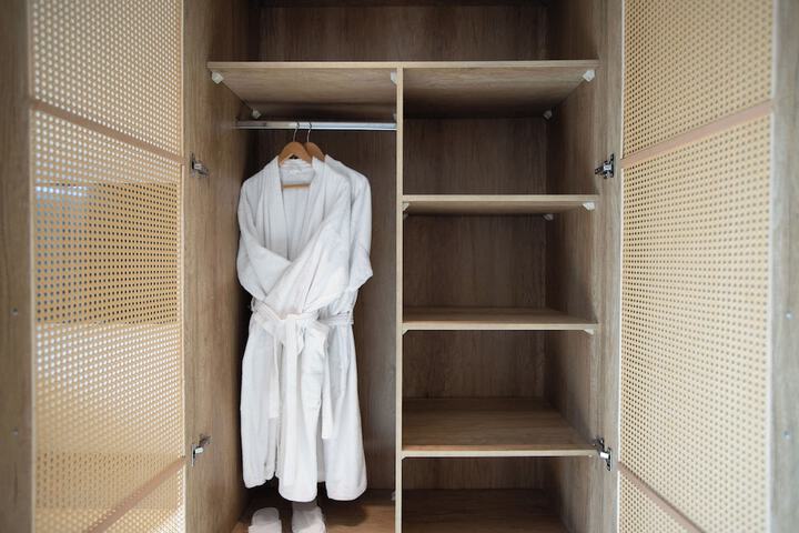 Room 5 of 75