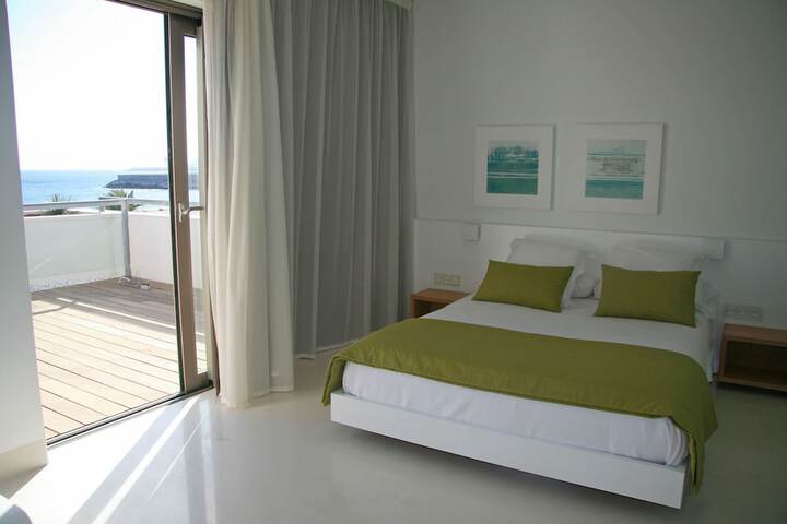 Room 6 of 31