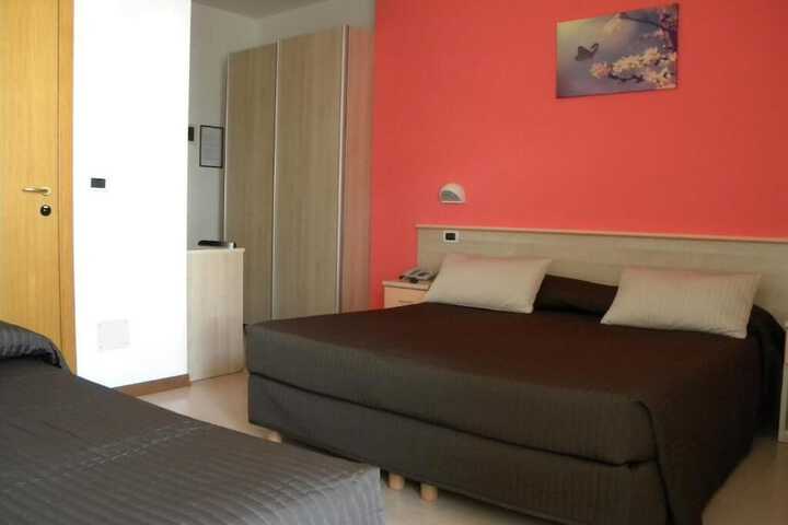 Room 37 of 71