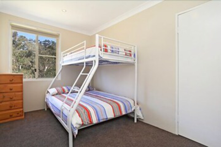 Room 8 of 9