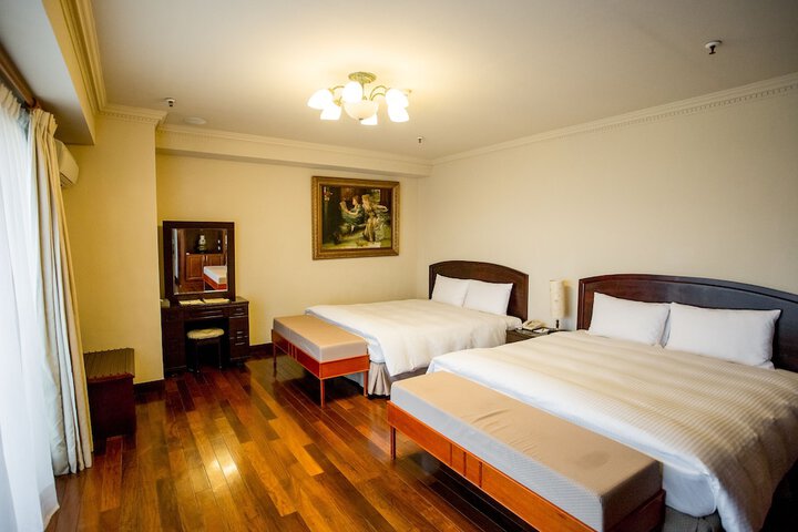 Room 73 of 203
