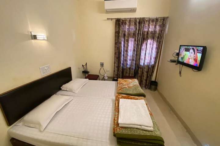 Room 12 of 47
