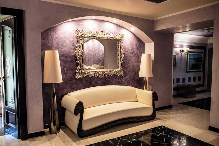 Guest Lobby