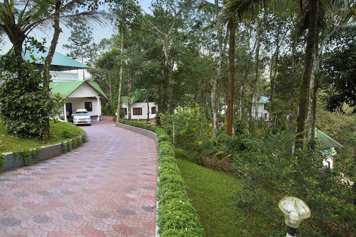 Hotel Exterior 34 of 69
