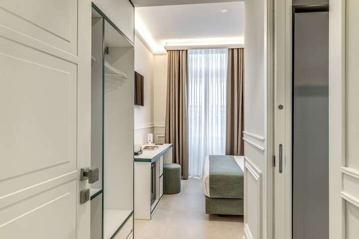 Room 40 of 75