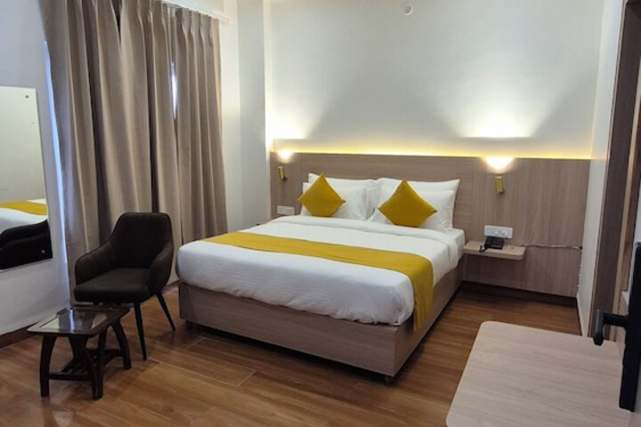 Room 8 of 36