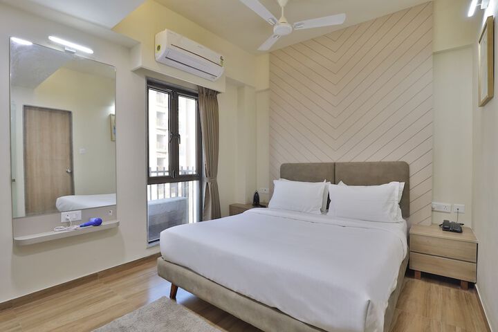 Room 4 of 51