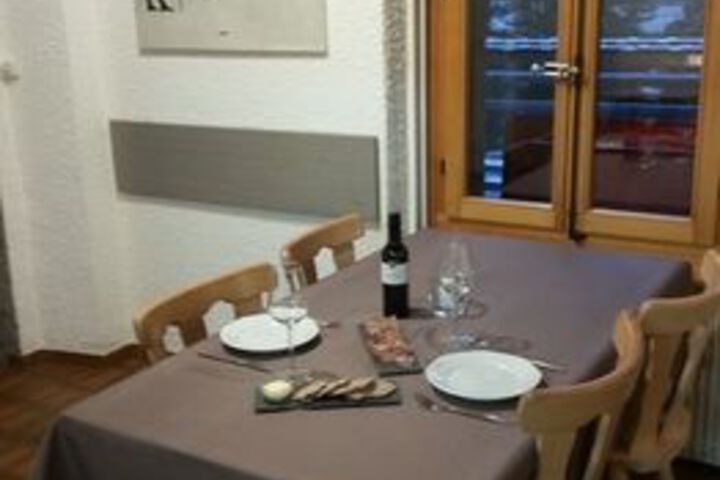 Dining 5 of 22
