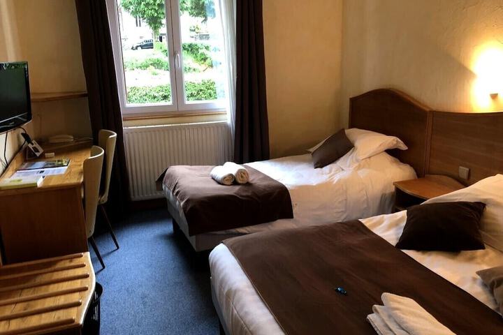 Room 11 of 63