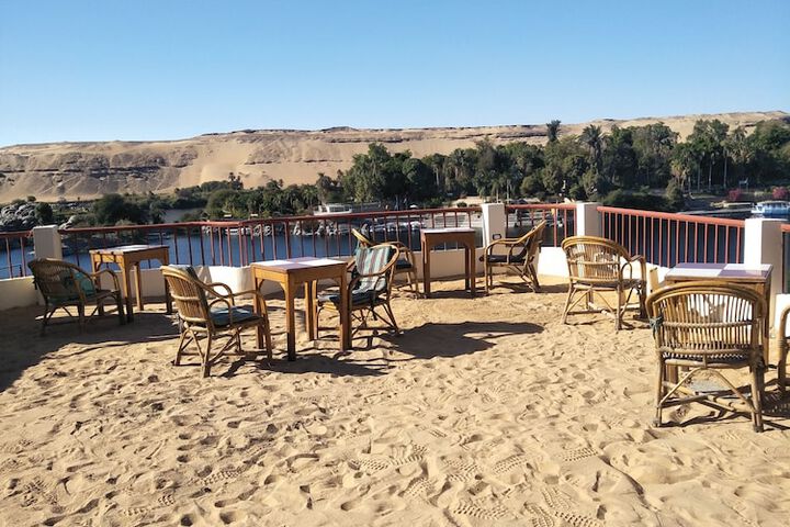 Sundeck 24 of 41