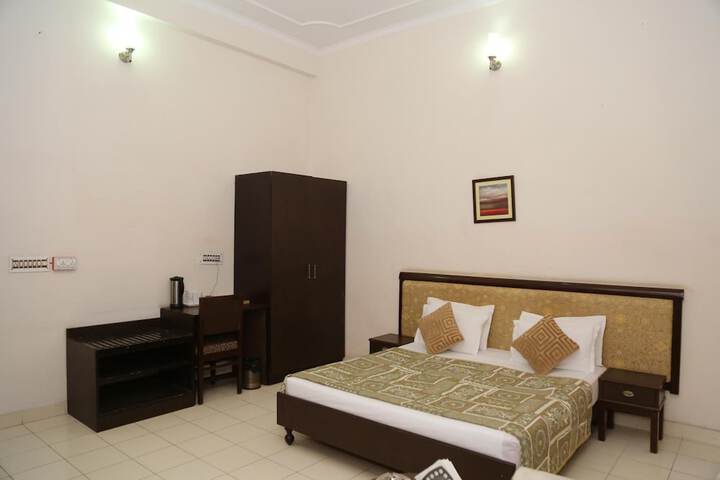 Room 12 of 54