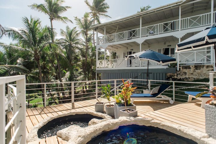 Sundeck 128 of 141