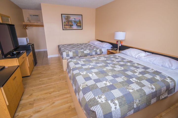 Room 6 of 32