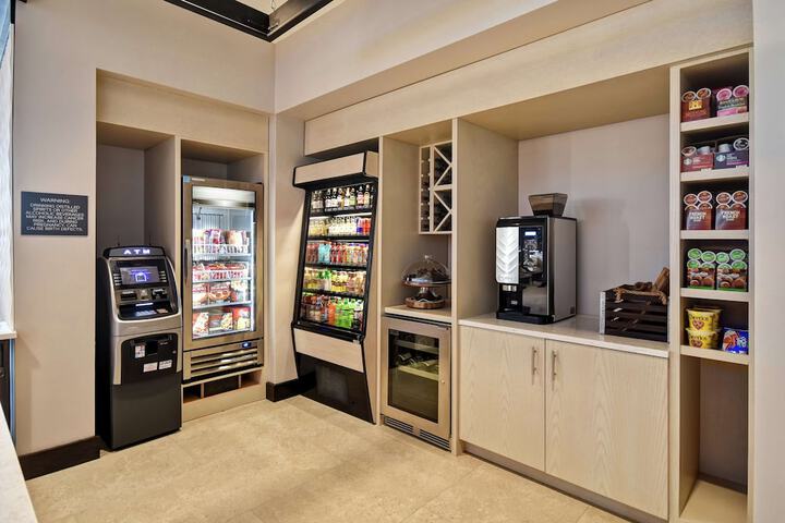 Snack bar