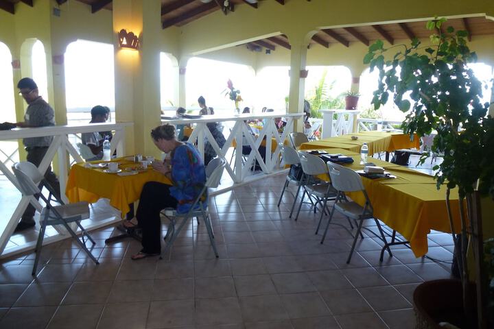 Dining 49 of 60
