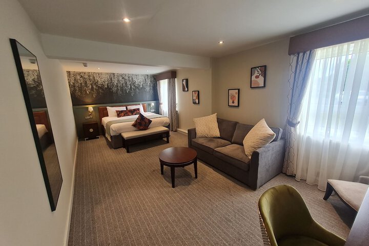 Room 4 of 26