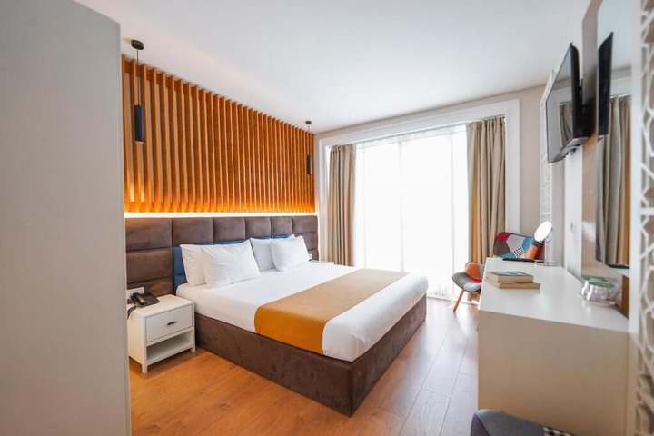 Room 13 of 41