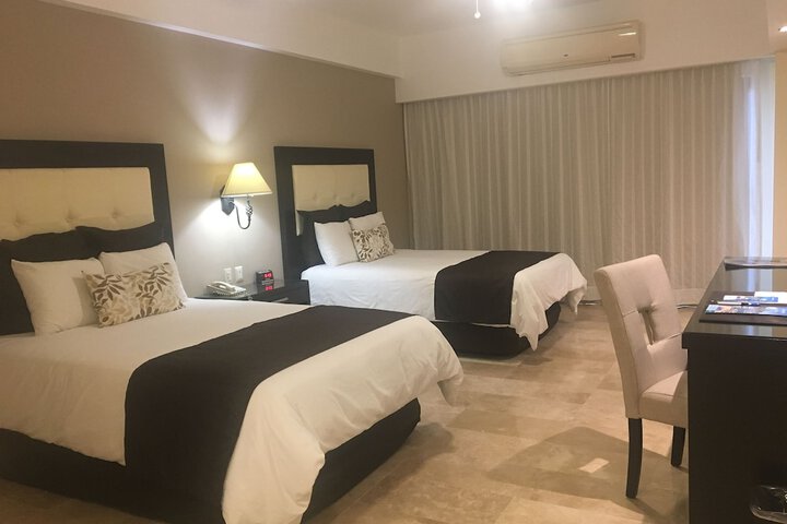 Room 10 of 105