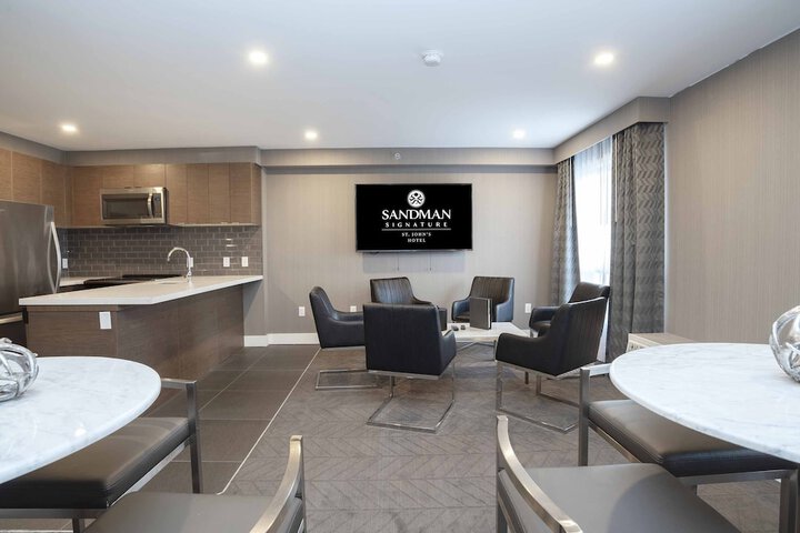 Business Center 49 of 52