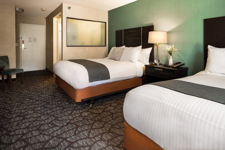 Deluxe Room 2 Queen Beds (3 of 11)