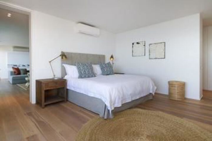 Room 5 of 15