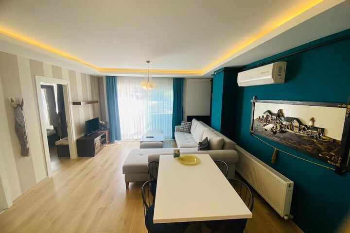 Room 13 of 122