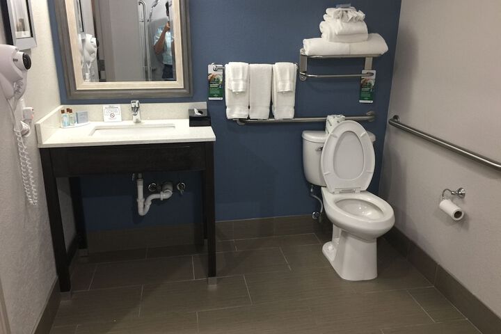 Bathroom amenities