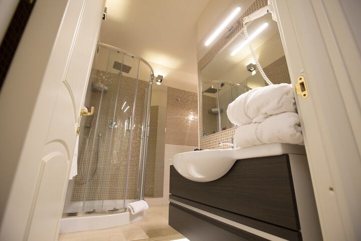 Clean Restrooms
