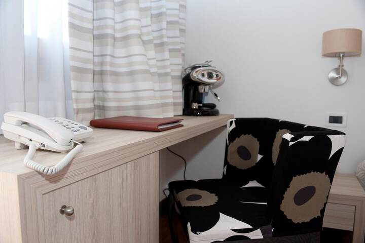 Room 18 of 52