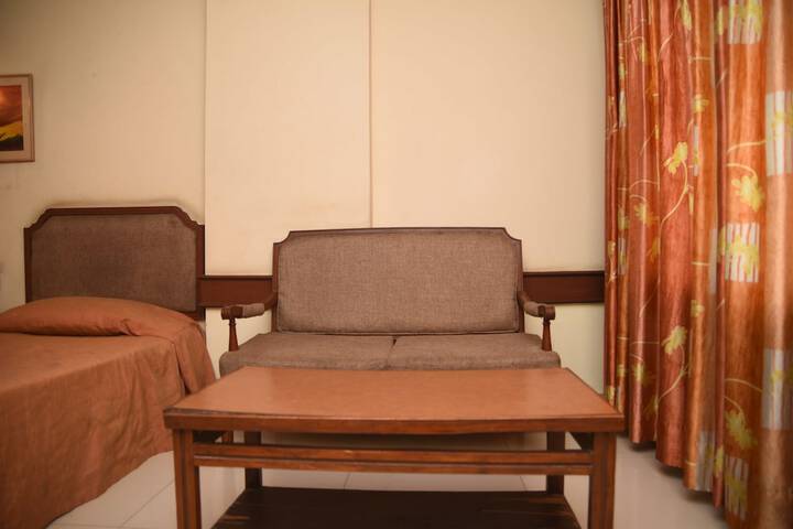 Room 10 of 57