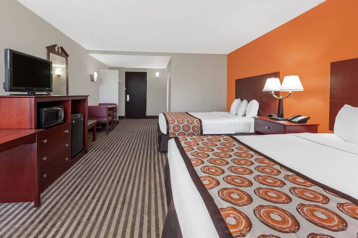 2 Double Beds (4 of 5)