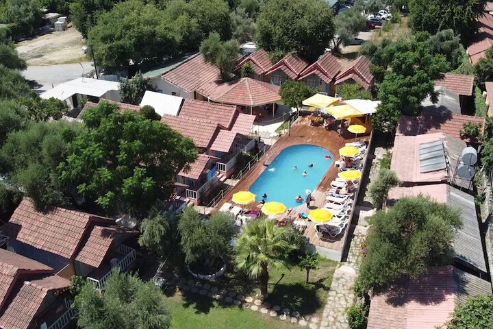 Pool 23 of 60