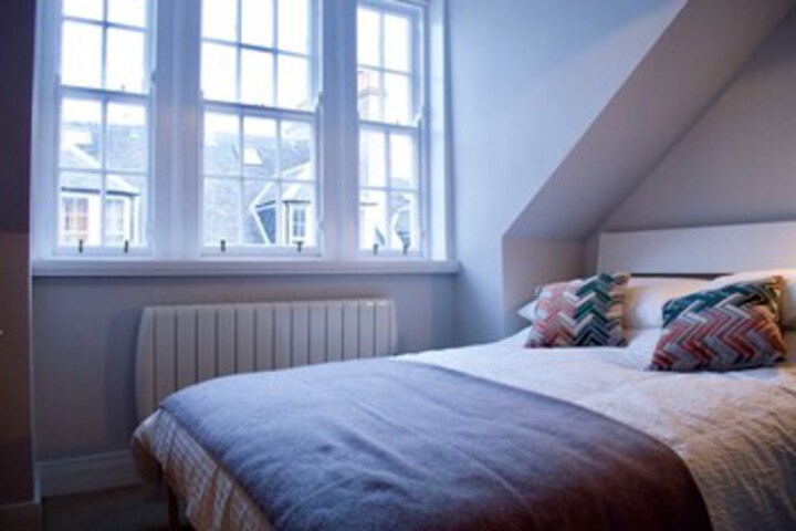 Room 2 of 39