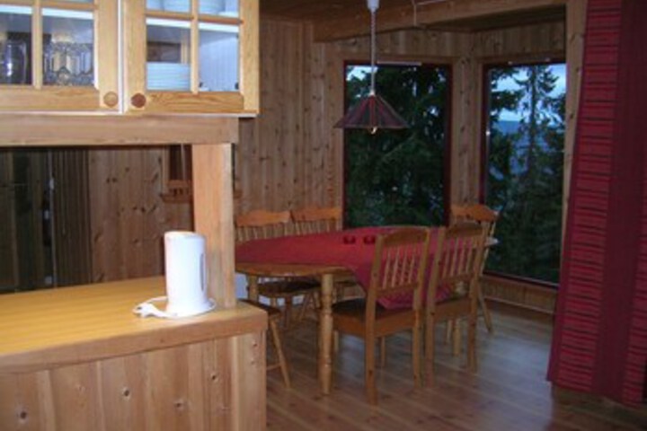 Room 3 of 12
