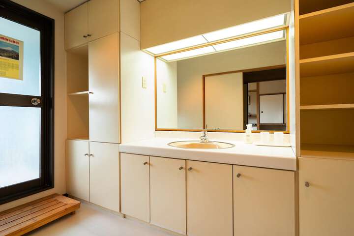 Room 50 of 114