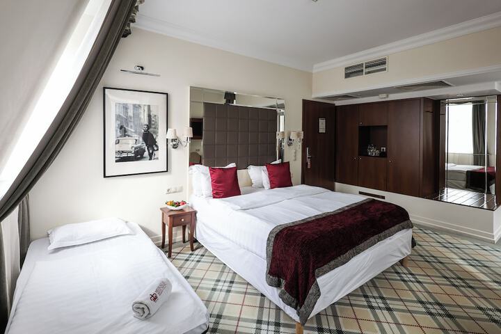 Room 14 of 39