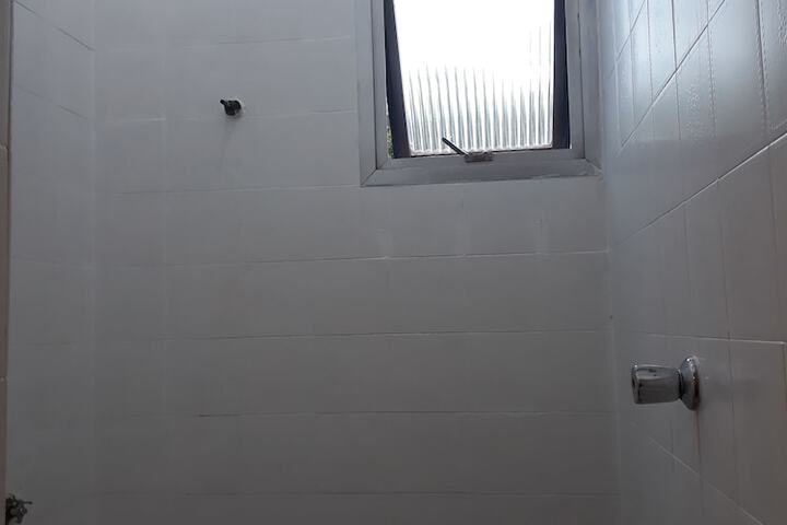 Room 13 of 16